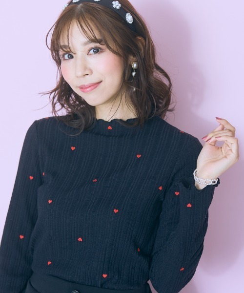 marun（マルン）の「＜大きいサイズ＞オリジナルハート刺しゅうリブカットソー marun（Tシャツ/カットソー・レディース・アイボリー/ブラック・L/LL/3L/4L/5L）」の7枚目の写真