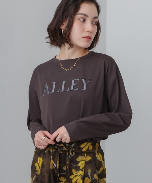 Bou Jeloud(ブージュルード)の「厚盛り刺しゅうロンT(Tシャツ/カットソー・レディース・ベージュ/チャコールグレー/ブラック・FREE)」の4枚目の写真