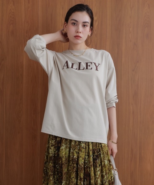 Bou Jeloud(ブージュルード)の「厚盛り刺しゅうロンT(Tシャツ/カットソー・レディース・ベージュ/チャコールグレー/ブラック・FREE)」の17枚目の写真