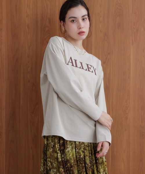 Bou Jeloud(ブージュルード)の「厚盛り刺しゅうロンT(Tシャツ/カットソー・レディース・ベージュ/チャコールグレー/ブラック・FREE)」の18枚目の写真