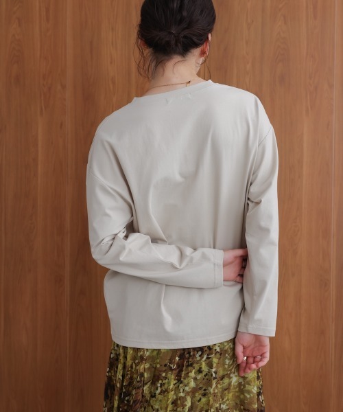 Bou Jeloud(ブージュルード)の「厚盛り刺しゅうロンT(Tシャツ/カットソー・レディース・ベージュ/チャコールグレー/ブラック・FREE)」の20枚目の写真