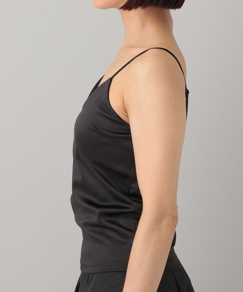 A part by（アパートバイ）の「ストレッチサテンVキャミ（キャミソール・レディース・オフホワイト/ブラック/グレー系その他5・FREE）」の5枚目の写真