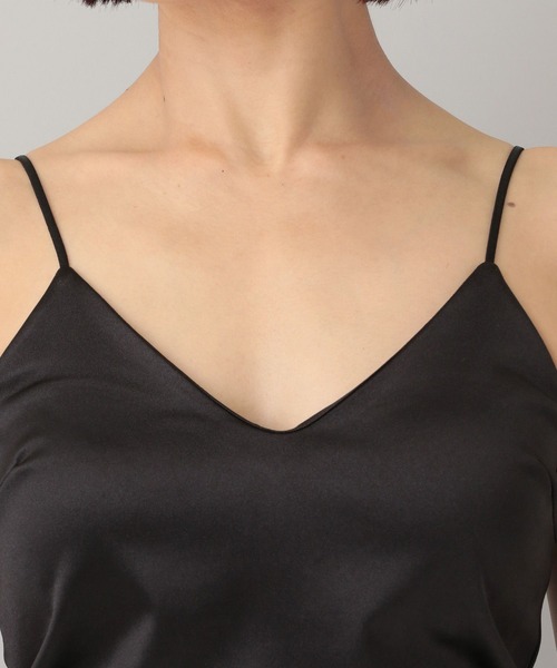 A part by（アパートバイ）の「ストレッチサテンVキャミ（キャミソール・レディース・オフホワイト/ブラック/グレー系その他5・FREE）」の7枚目の写真