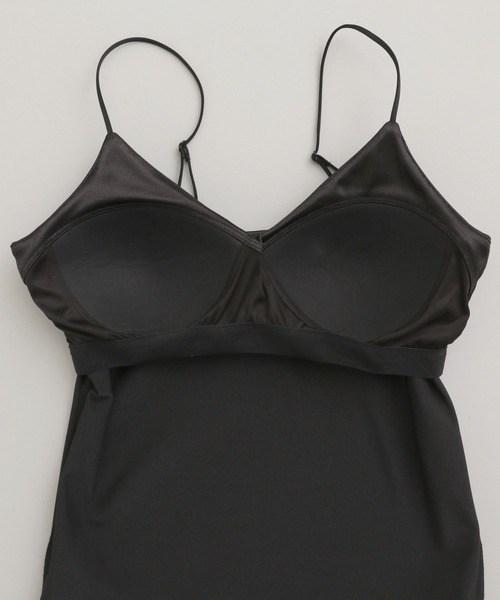 A part by（アパートバイ）の「ストレッチサテンVキャミ（キャミソール・レディース・オフホワイト/ブラック/グレー系その他5・FREE）」の12枚目の写真