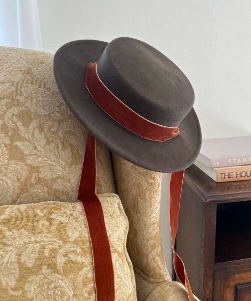 an another angelus（アンアナザーアンジェラス）の「ロングベロアリボンキャノチェ/fint フィント（ハット・レディース・ブラウン/ブラック・FREE）」の3枚目の写真