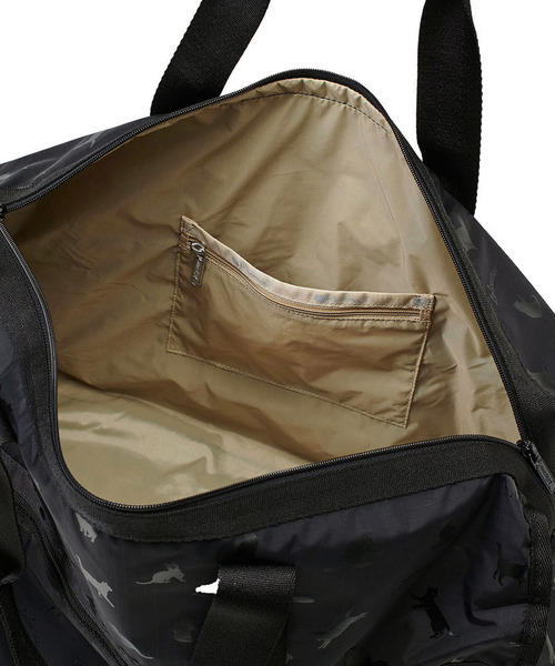 LeSportsac(レスポートサック)の「DELUXE LG WEEKENDER ブラックキャッツ(ボストンバッグ・レディース・ブラック・FREE)」の4枚目の写真