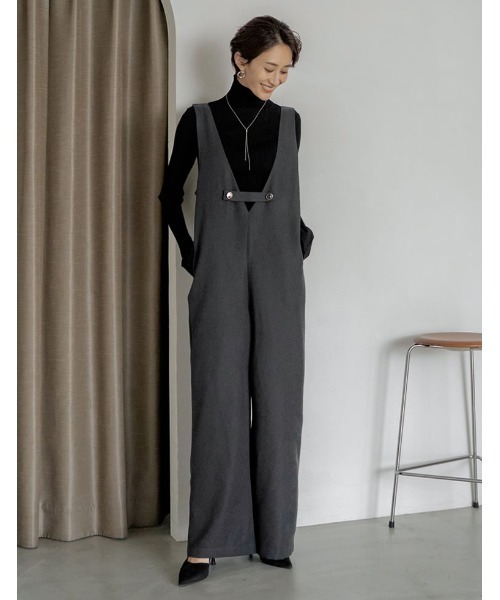 Re:EDIT（リエディ）の「[低身長/高身長サイズ有][アルガンオイル加工]微起毛ツイルゴールドボタン付きサロペット（つなぎ/オールインワン・レディース・アイボリー/ブラック/チャコールグレー・LARGE/TALL/MEDIUM/SHORT）」の3枚目の写真