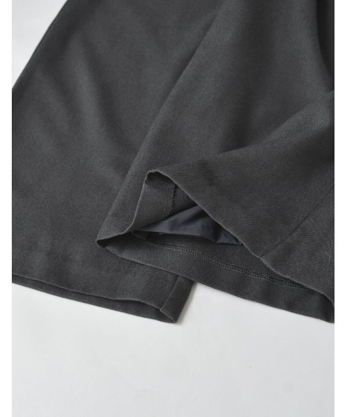 Re:EDIT（リエディ）の「[低身長/高身長サイズ有][アルガンオイル加工]微起毛ツイルゴールドボタン付きサロペット（つなぎ/オールインワン・レディース・アイボリー/ブラック/チャコールグレー・LARGE/TALL/MEDIUM/SHORT）」の6枚目の写真