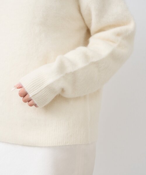 La boutique BonBon（ラブティックボンボン）の「【今すぐお届け！】ヘアリーウールカシミヤ混ストレッチ前後２WAYニット（ニット/セーター・レディース・ピンク/ダークグレー/オフホワイト・FREE）」の9枚目の写真