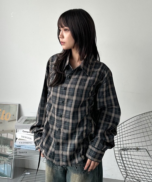 MandO(Auntie Rosa)(エムオー)の「シャーリングレイヤードアソートシャツ/無地/ストライプ/チェック(シャツ/ブラウス・メンズ・ブラック系その他/ブラック/ダークブルー/ホワイト/ホワイト系その他/ブラウン・MEDIUM/LARGE)」の6枚目の写真