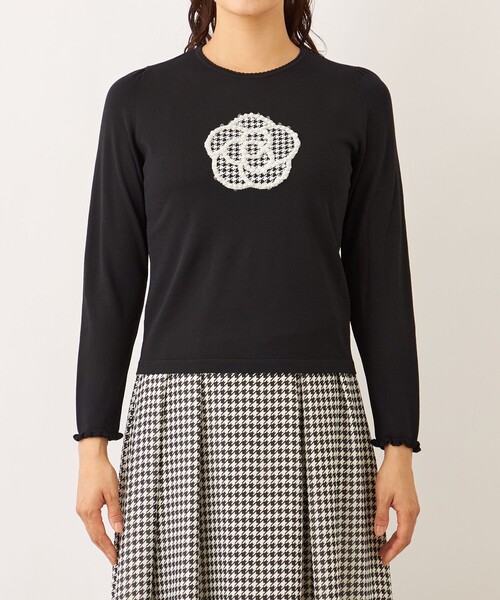 TO BE CHIC(トゥー ビー シック)の「千鳥カメリアモチーフ ニット(ニット/セーター・レディース・ブラック/オフホワイト・40/42)」の8枚目の写真