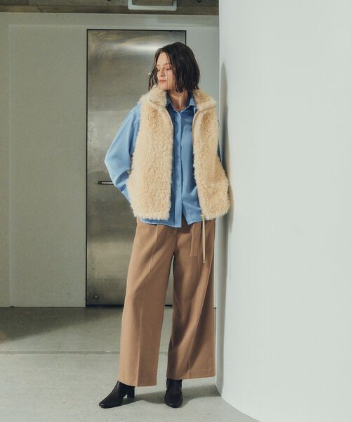 YECCA VECCA(イェッカヴェッカ)の「カーリーファーZIPジレ(ベスト・レディース・ベージュ・FREE)」の9枚目の写真