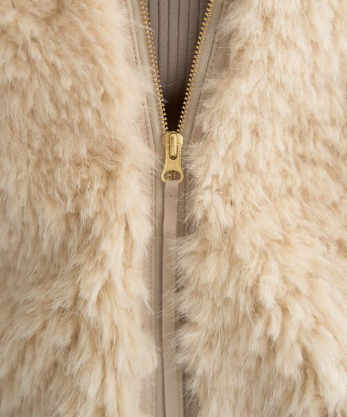 YECCA VECCA(イェッカヴェッカ)の「カーリーファーZIPジレ(ベスト・レディース・ベージュ・FREE)」の19枚目の写真