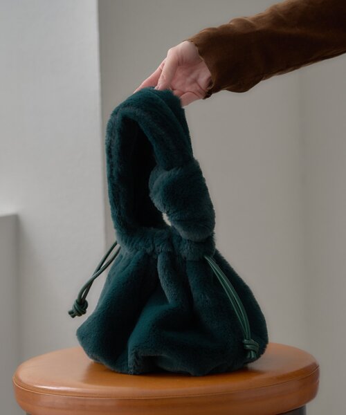 CIAOPANIC TYPY（チャオパニックティピー）の「【willow】ファー巾着BAG（トートバッグ・レディース・バーガンディー/グリーン・ONE SIZE）」の6枚目の写真