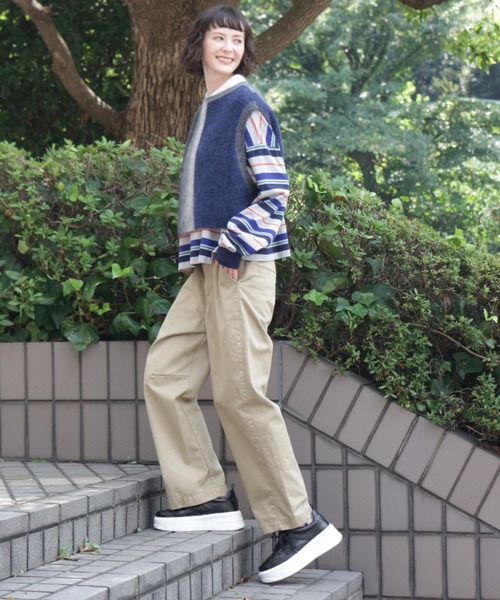 H.A.K(ハク)の「ハイカウントチノ バレルストレートパンツ(チノパンツ・レディース・ブラック/ベージュ・2/1)」の7枚目の写真