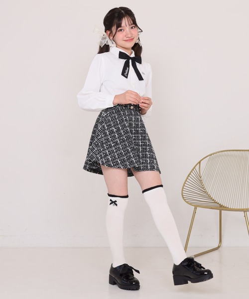 PINKHUNT(ピンクハント)の「PINKHUNT ピンクハント リボン付き ニーハイソックス 1309(ソックス/靴下・キッズ・ホワイト/ブラック・21-24cm/17-20)」の4枚目の写真