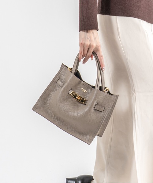 VIOLAd'ORO（ヴィオラドーロ）の「【VIOLAd'ORO/ヴィオラドーロ】イタリアンWフェイスレザー ハンドバッグ TRERO Sサイズ（ショルダーバッグ・レディース・ブラック/ベージュ系その他/ブラウン/グレー系その他・FREE）」の4枚目の写真