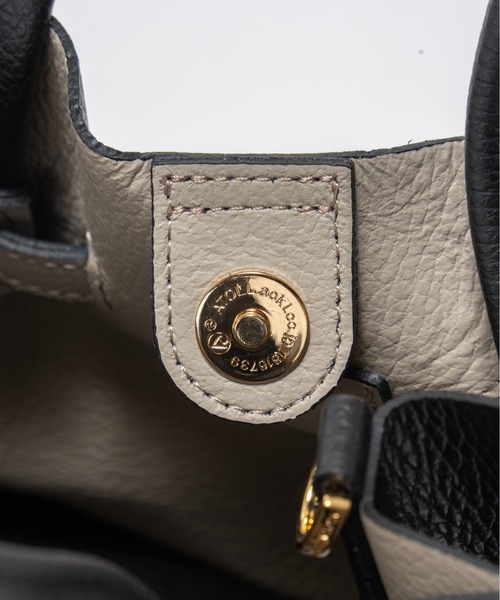 VIOLAd'ORO（ヴィオラドーロ）の「【VIOLAd'ORO/ヴィオラドーロ】イタリアンWフェイスレザー ハンドバッグ TRERO Sサイズ（ショルダーバッグ・レディース・ブラック/ベージュ系その他/ブラウン/グレー系その他・FREE）」の7枚目の写真