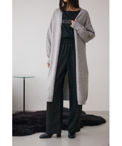 AZUL by moussy（アズールバイマウジー）の「ニットロングカーディガン（カーディガン/ボレロ・レディース・ベージュ/チャコールグレー/ブラック・FREE）」の16枚目の写真