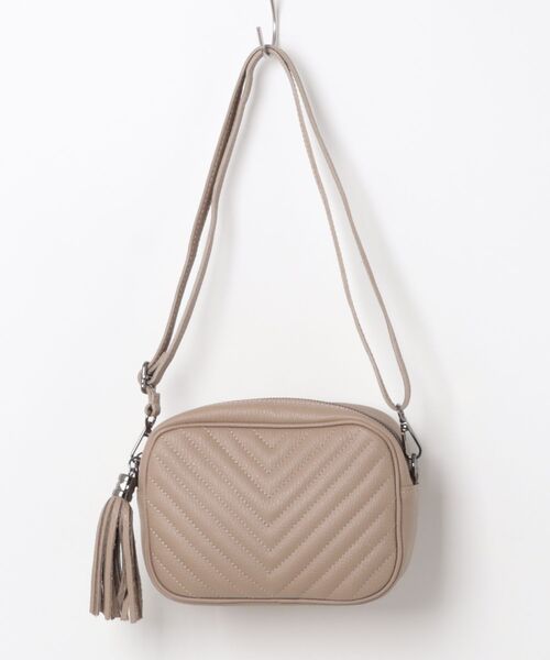 PARKS TOKYO SELECT（パークストウキョウセレクト）の「【kostikal.】（KST）V字フリンジミニBAG（ハンドバッグ・レディース・シルバー系その他/ベージュ系その他/ブラック・ONE SIZE）」の2枚目の写真