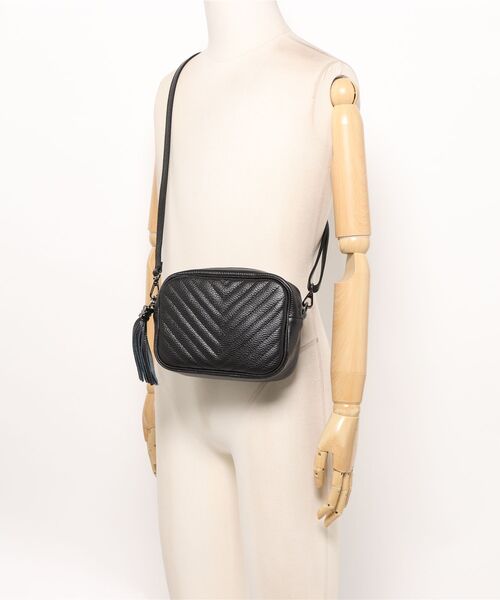 PARKS TOKYO SELECT（パークストウキョウセレクト）の「【kostikal.】（KST）V字フリンジミニBAG（ハンドバッグ・レディース・シルバー系その他/ベージュ系その他/ブラック・ONE SIZE）」の9枚目の写真