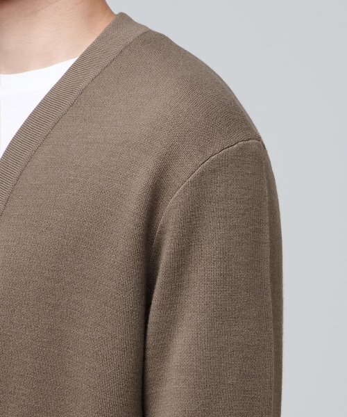 MUSINSA STANDARD(ムシンサスタンダード)の「ミニマルカーディガン【モカ】(カーディガン/ボレロ・メンズ・その他・SMALL/MEDIUM/LARGE/X-LARGE/XX-LARGE)」の5枚目の写真