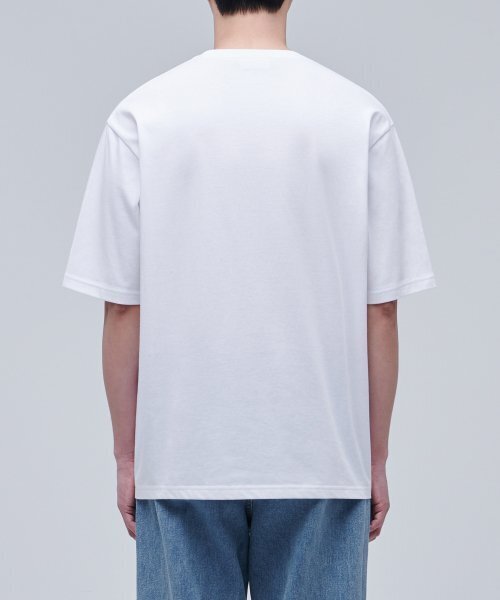 MUSINSA STANDARD（ムシンサスタンダード）の「リサイクルリラックスクルーネックTシャツ[ホワイト]（Tシャツ/カットソー・メンズ・その他・MEDIUM/LARGE/X-LARGE/XX-LARGE/XXX-LARGE）」の3枚目の写真