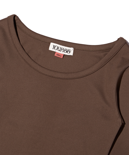 YOUHEE(ユヒ)の「BASIC U-NECK QUARTER SLEEVE BROWN(Tシャツ/カットソー・レディース・その他・SMALL/MEDIUM)」の4枚目の写真