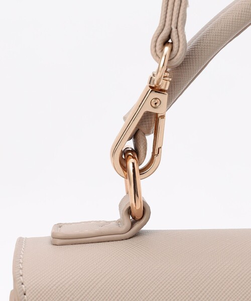 ANY SIS（エニィスィス）の「【2WAY】トップハンドルショルダー バッグ（ショルダーバッグ・レディース・ベージュ系/ブラック系・F）」の4枚目の写真