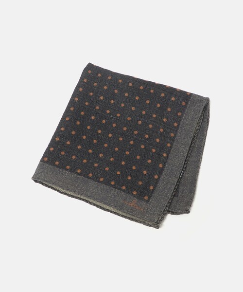 UNITED ARROWS(ユナイテッドアローズ)の「<molteni>ドットプリント ポケットチーフ(ポケットチーフ・メンズ・ダークグレー・FREE)」の1枚目の写真