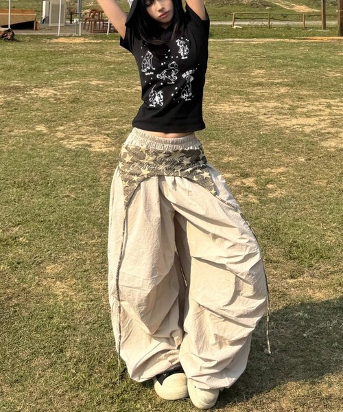 CERCA（チェルカ）の「【 MEMECLE / メメクル 】スターラップ ルーズ ナイロン パンツ（その他パンツ・レディース・ライトベージュ・LARGE）」の5枚目の写真