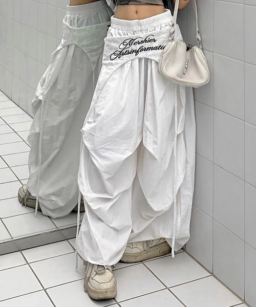 CERCA（チェルカ）の「【 MEMECLE / メメクル 】スターラップ ルーズ ナイロン パンツ（その他パンツ・レディース・ライトベージュ・LARGE）」の12枚目の写真