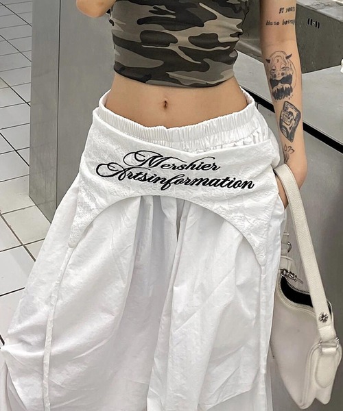 CERCA（チェルカ）の「【 MEMECLE / メメクル 】スターラップ ルーズ ナイロン パンツ（その他パンツ・レディース・ライトベージュ・LARGE）」の13枚目の写真