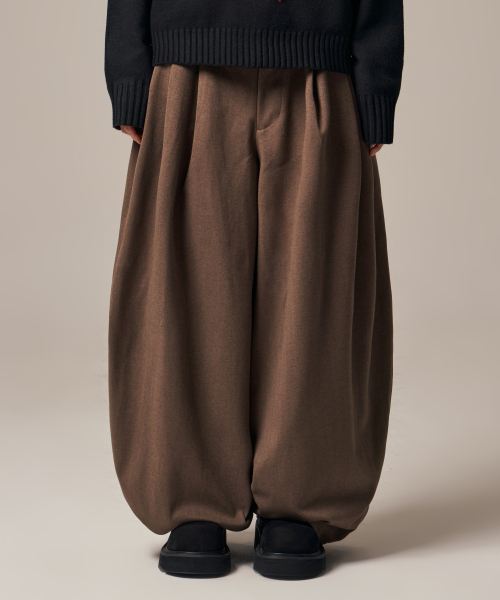 IDWS(アイドンワナセル)の「Void 4 Tuck Balloon Trouser Brown(スラックス・レディース・その他・0/1/2)」の9枚目の写真