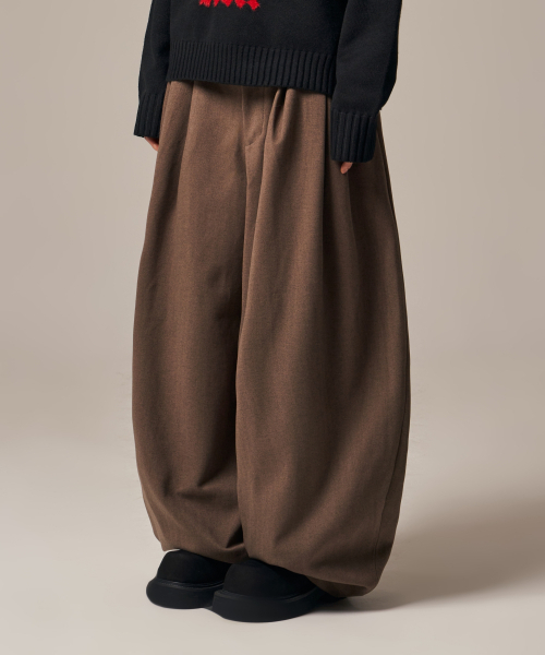 IDWS(アイドンワナセル)の「Void 4 Tuck Balloon Trouser Brown(スラックス・レディース・その他・0/1/2)」の13枚目の写真