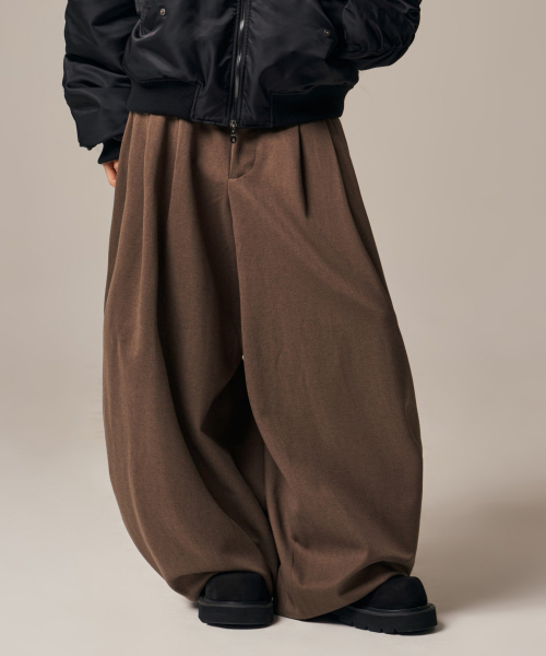 IDWS(アイドンワナセル)の「Void 4 Tuck Balloon Trouser Brown(スラックス・レディース・その他・0/1/2)」の19枚目の写真