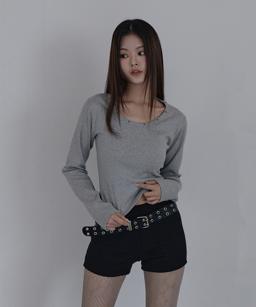 5OML(オーオーエムエル)の「ネックラインラウンドリベットロングスリーブメランジグレー(Tシャツ/カットソー・レディース・グレー・FREE)」の2枚目の写真