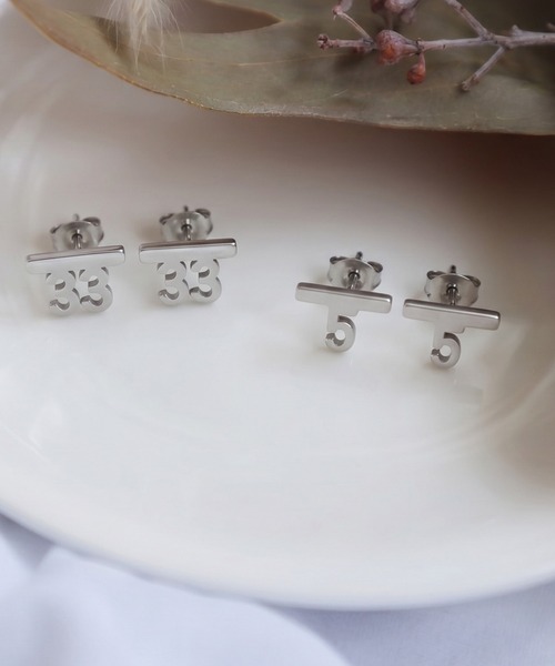 antiqua(アンティカ)の「数字モチーフ スタッドピアス(ピアス(両耳用)・レディース・その他5/その他4/その他3/その他2/その他1/その他22/その他11/その他9/その他8/その他7/その他6/その他33・55)」の17枚目の写真