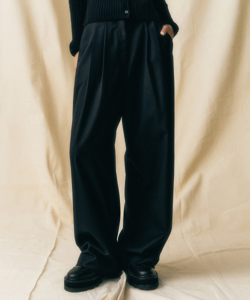 Vivacious(ビバシャス)の「RIV Two-Tuck Slacks - 3COL(スラックス・レディース・チャコール/グレー/ブラック・SMALL/MEDIUM/LARGE)」の5枚目の写真