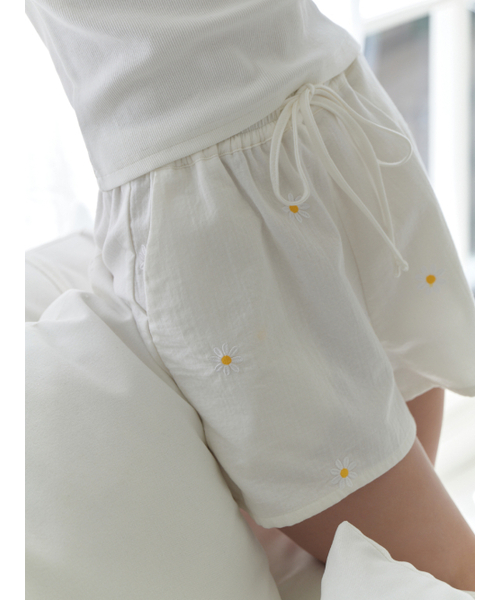 RE_L(リエル)の「Rudbeckia shorts (yellow flower)(その他パンツ・レディース・イエロー・SMALL/MEDIUM)」の6枚目の写真