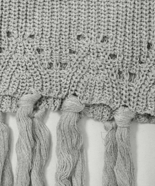 OSYAREVO（オシャレボ）の「フリンジ キャミソール ニット トップス ベスト レディース（ベスト・レディース・グレー/ブラック/ホワイト・ONESIZE）」の7枚目の写真