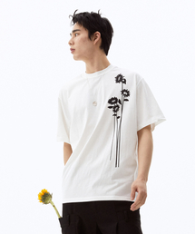 HYII（ハイトゥ）の「ユニセックス サンフラワープリント Tシャツ [オフホワイト]（Tシャツ/カットソー）」
