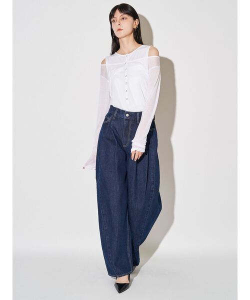 ELENDEEK（エレンディーク）の「パネルタックデニムワイドパンツ（デニムパンツ・レディース・ライトブルー/インディゴブルー・01/02）」の7枚目の写真