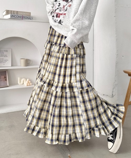 SOLLON.(ソルロン)の「フリフリチェックティアードロングスカート(スカート・レディース・イエロー/ラベンダー/パープル/ピンク/ブラック・FREE)」の4枚目の写真
