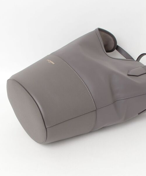 J&M Davidson(ジェイアンドエムデヴィッドソン)の「J&M DAVIDSON SMALL RAY BUCKET ジェイアンドエムデヴィッドソン スモールレイ バケット ショルダーバッグ(ショルダーバッグ・レディース・グレー系1/ブラック・FREE)」の21枚目の写真