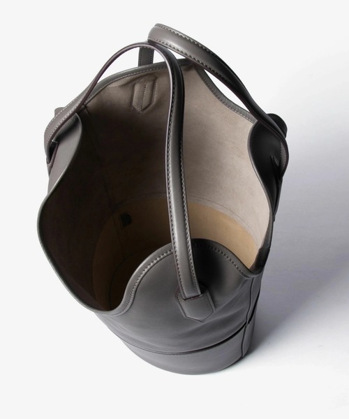 J&M Davidson(ジェイアンドエムデヴィッドソン)の「J&M DAVIDSON SMALL RAY BUCKET ジェイアンドエムデヴィッドソン スモールレイ バケット ショルダーバッグ(ショルダーバッグ・レディース・グレー系1/ブラック・FREE)」の8枚目の写真