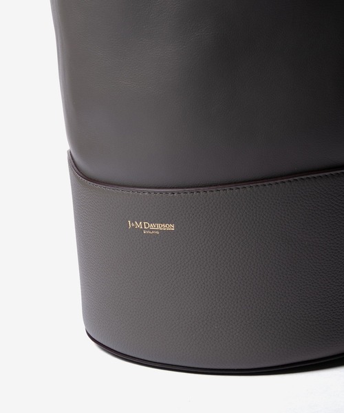 J&M Davidson(ジェイアンドエムデヴィッドソン)の「J&M DAVIDSON SMALL RAY BUCKET ジェイアンドエムデヴィッドソン スモールレイ バケット ショルダーバッグ(ショルダーバッグ・レディース・グレー系1/ブラック・FREE)」の10枚目の写真
