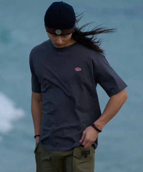 FAKE CAMPER（フェイクキャンパー）の「クラックサークルスモールシンボルTシャツ[チャコール]（Tシャツ/カットソー・メンズ・チャコール・SMALL/MEDIUM/LARGE/X-LARGE/XX-LARGE）」の3枚目の写真