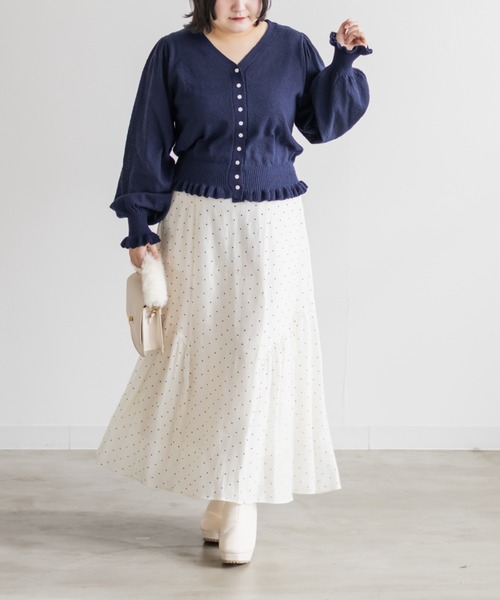 CLETTE(クレット)の「CLETTEオリジナルフリル使いVネックニットカーディガン(カーディガン/ボレロ・レディース・ネイビー/ピンク/グレイッシュベージュ・4L/3L/LL)」の9枚目の写真