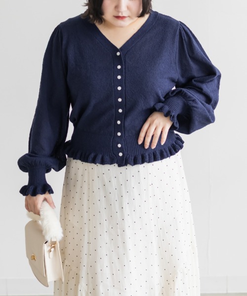 CLETTE(クレット)の「CLETTEオリジナルフリル使いVネックニットカーディガン(カーディガン/ボレロ・レディース・ネイビー/ピンク/グレイッシュベージュ・4L/3L/LL)」の7枚目の写真